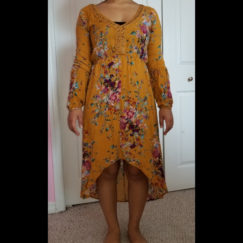Dress - Picture 2 of 4